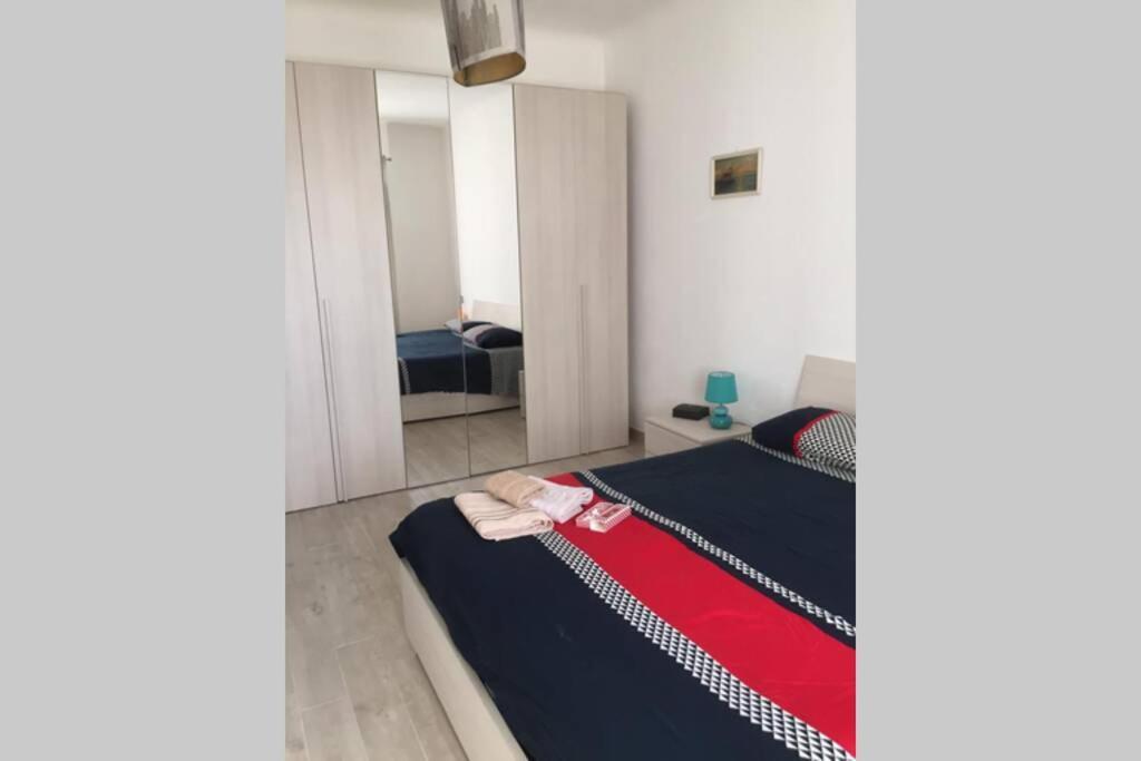 Grand F2 60Mq Centre Antibes, Proche Plages, Commerces, 2 Balcons, Parking, Train, Bus, Deco Vintage, Pet Friendly, Ideal Famille Ou 1-2 Couples Bagian luar foto