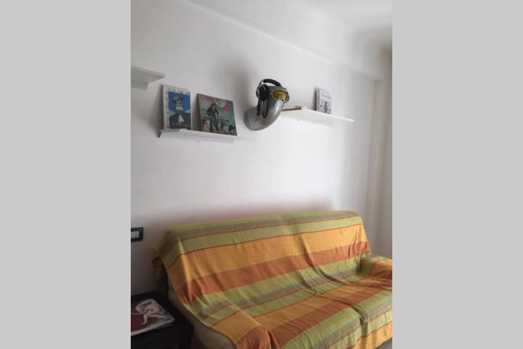 Grand F2 60Mq Centre Antibes, Proche Plages, Commerces, 2 Balcons, Parking, Train, Bus, Deco Vintage, Pet Friendly, Ideal Famille Ou 1-2 Couples Bagian luar foto