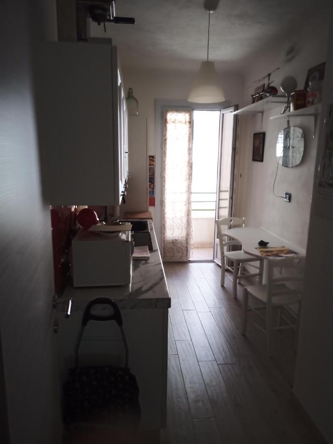 Grand F2 60Mq Centre Antibes, Proche Plages, Commerces, 2 Balcons, Parking, Train, Bus, Deco Vintage, Pet Friendly, Ideal Famille Ou 1-2 Couples Apartment Bagian luar foto