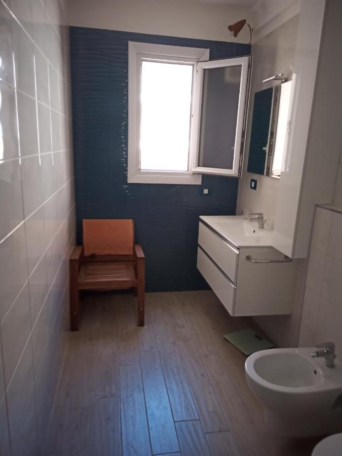 Grand F2 60Mq Centre Antibes, Proche Plages, Commerces, 2 Balcons, Parking, Train, Bus, Deco Vintage, Pet Friendly, Ideal Famille Ou 1-2 Couples Bagian luar foto