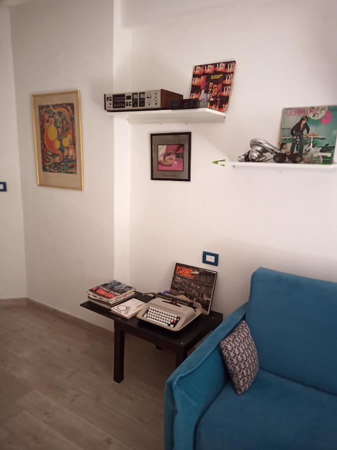 Grand F2 60Mq Centre Antibes, Proche Plages, Commerces, 2 Balcons, Parking, Train, Bus, Deco Vintage, Pet Friendly, Ideal Famille Ou 1-2 Couples Bagian luar foto