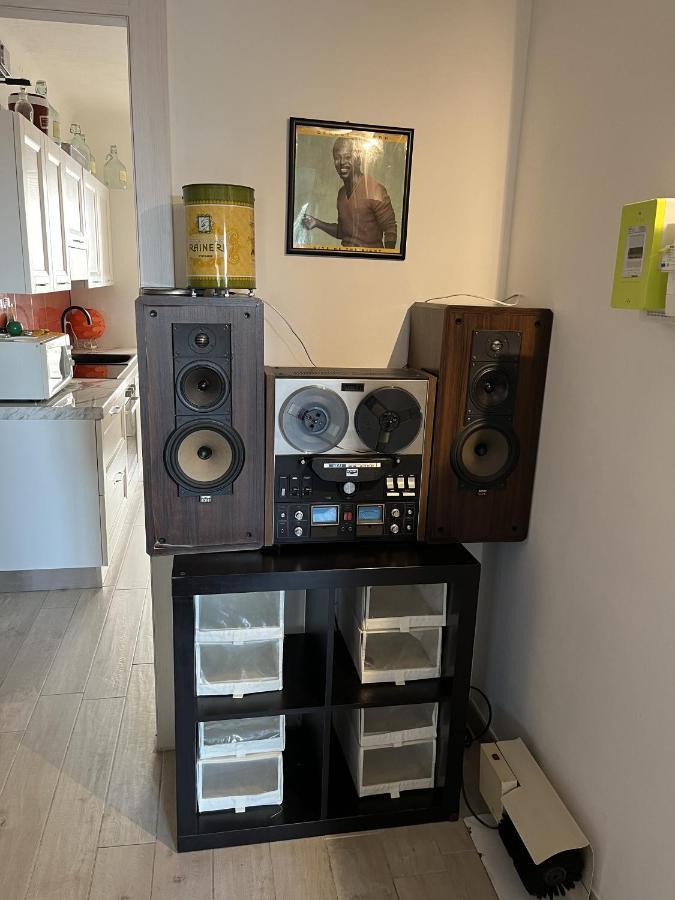Grand F2 60Mq Centre Antibes, Proche Plages, Commerces, 2 Balcons, Parking, Train, Bus, Deco Vintage, Pet Friendly, Ideal Famille Ou 1-2 Couples Bagian luar foto