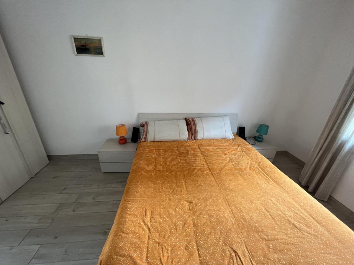 Grand F2 60Mq Centre Antibes, Proche Plages, Commerces, 2 Balcons, Parking, Train, Bus, Deco Vintage, Pet Friendly, Ideal Famille Ou 1-2 Couples Bagian luar foto
