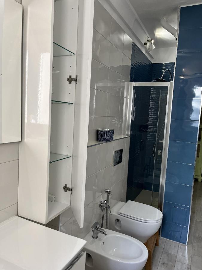 Grand F2 60Mq Centre Antibes, Proche Plages, Commerces, 2 Balcons, Parking, Train, Bus, Deco Vintage, Pet Friendly, Ideal Famille Ou 1-2 Couples Bagian luar foto