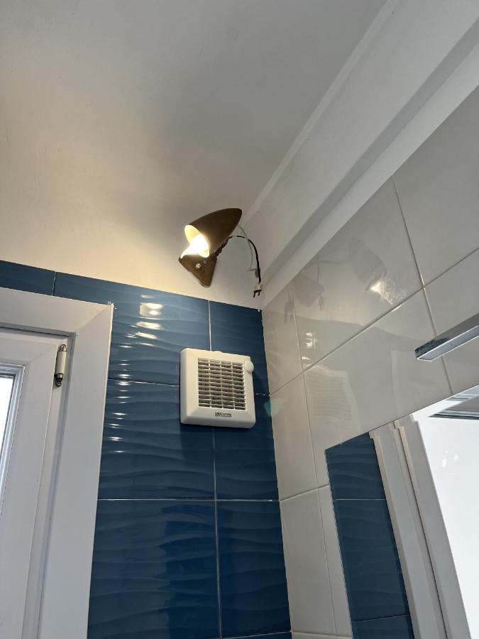 Grand F2 60Mq Centre Antibes, Proche Plages, Commerces, 2 Balcons, Parking, Train, Bus, Deco Vintage, Pet Friendly, Ideal Famille Ou 1-2 Couples Bagian luar foto